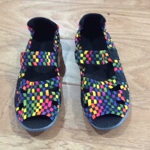 Fun Owlkay Sandals
